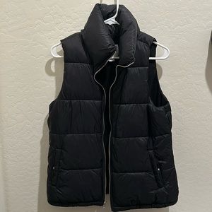 Old Navy Black Puffer Vest Size:M